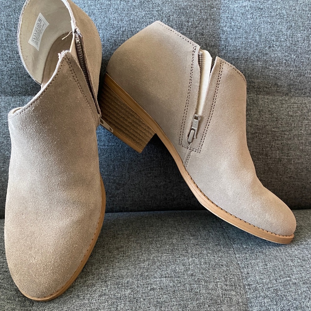 Skechers Grey Suede Booties | Great condition🤩